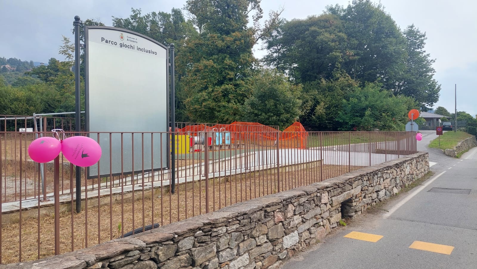 Vialetto di accesso parco giochi inclusivo 