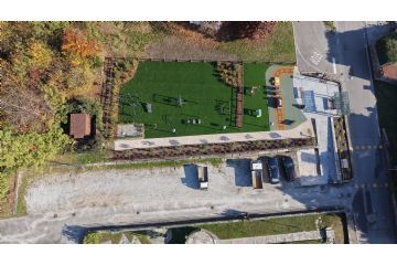 vista dall'alto dell'area parco giochi e area fitness